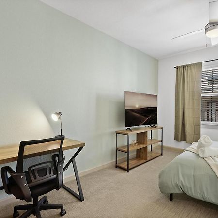 Luxe 3B/2B Getaway - Pool, Gym, Parking, Pet Wash Apartman Leander Kültér fotó