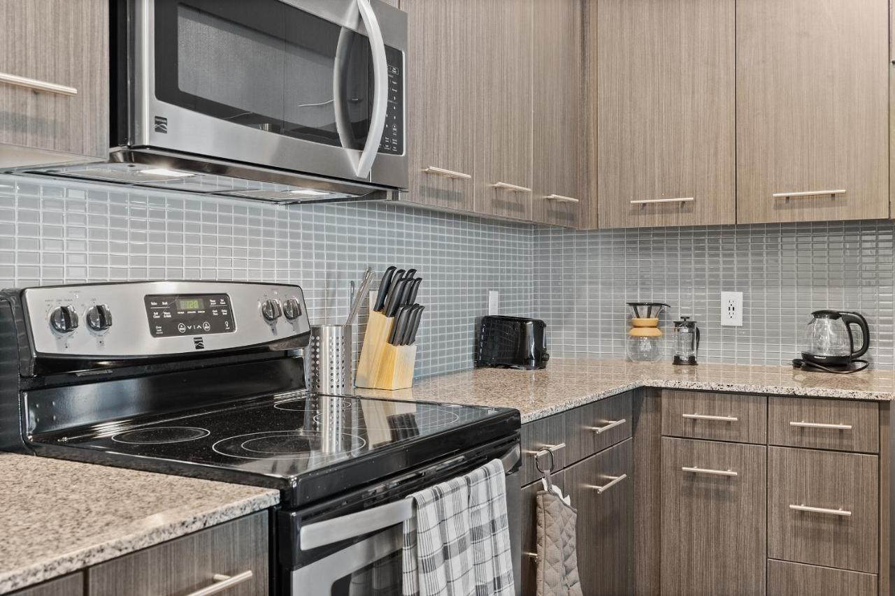 Luxe 3B/2B Getaway - Pool, Gym, Parking, Pet Wash Apartman Leander Kültér fotó