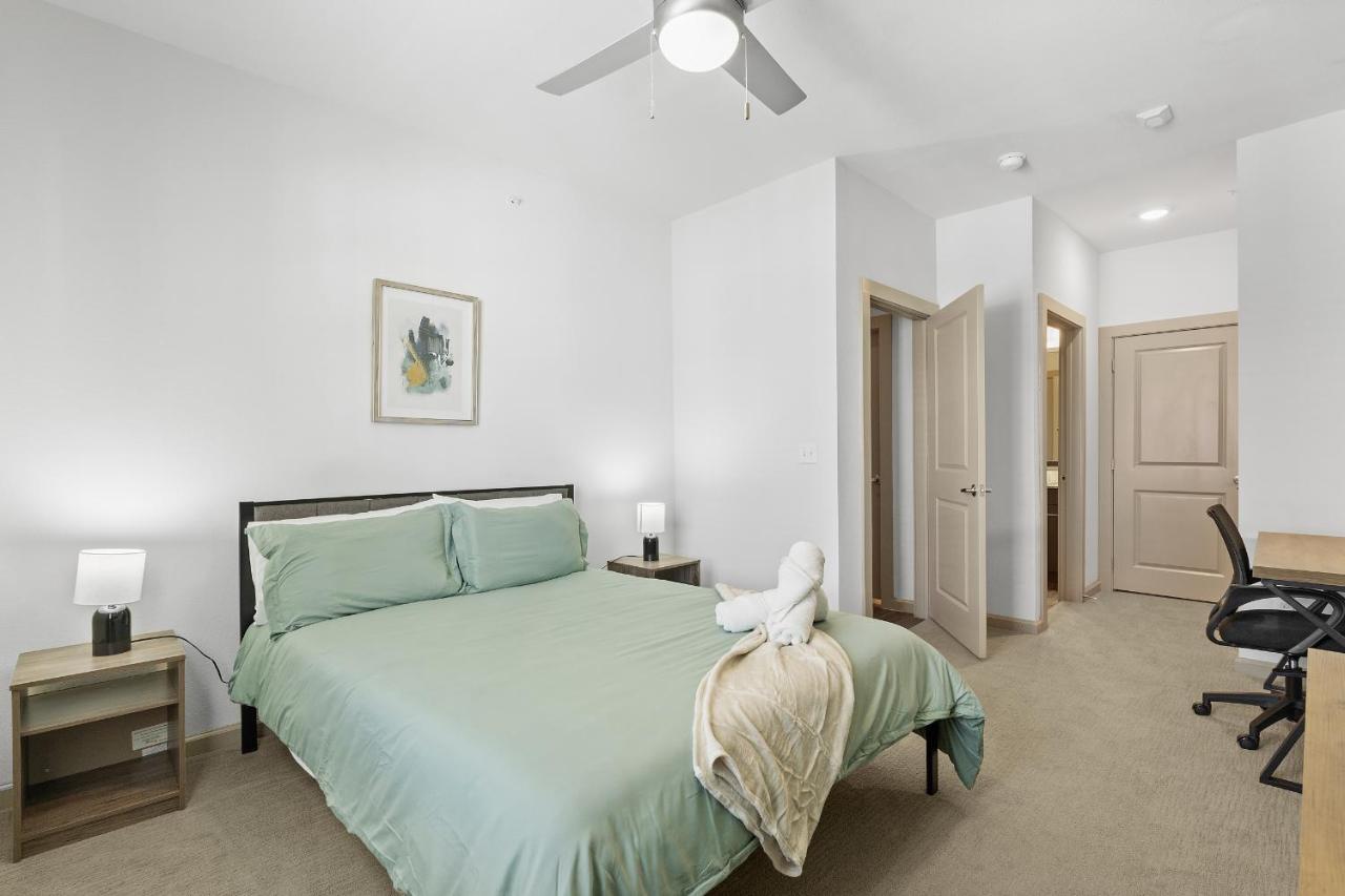 Luxe 3B/2B Getaway - Pool, Gym, Parking, Pet Wash Apartman Leander Kültér fotó