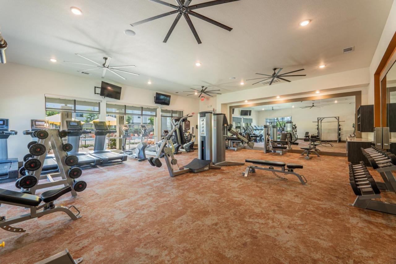 Luxe 3B/2B Getaway - Pool, Gym, Parking, Pet Wash Apartman Leander Kültér fotó